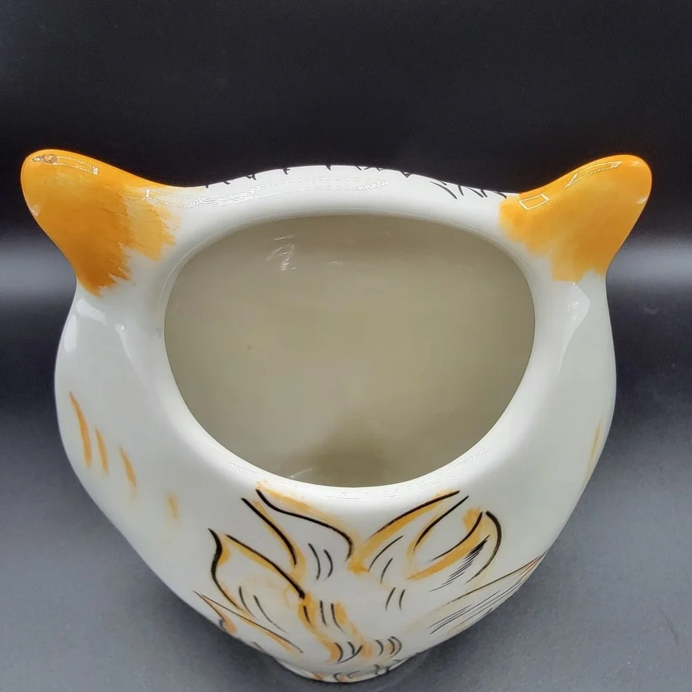 Cats by Nina Collection Nina Lyman Persian White Cat Vase With Blue Eyes 7" - Picture 7 of 10
